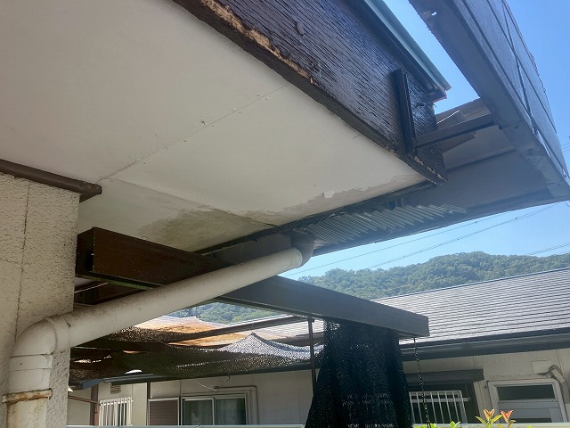 屋根の側面を確認